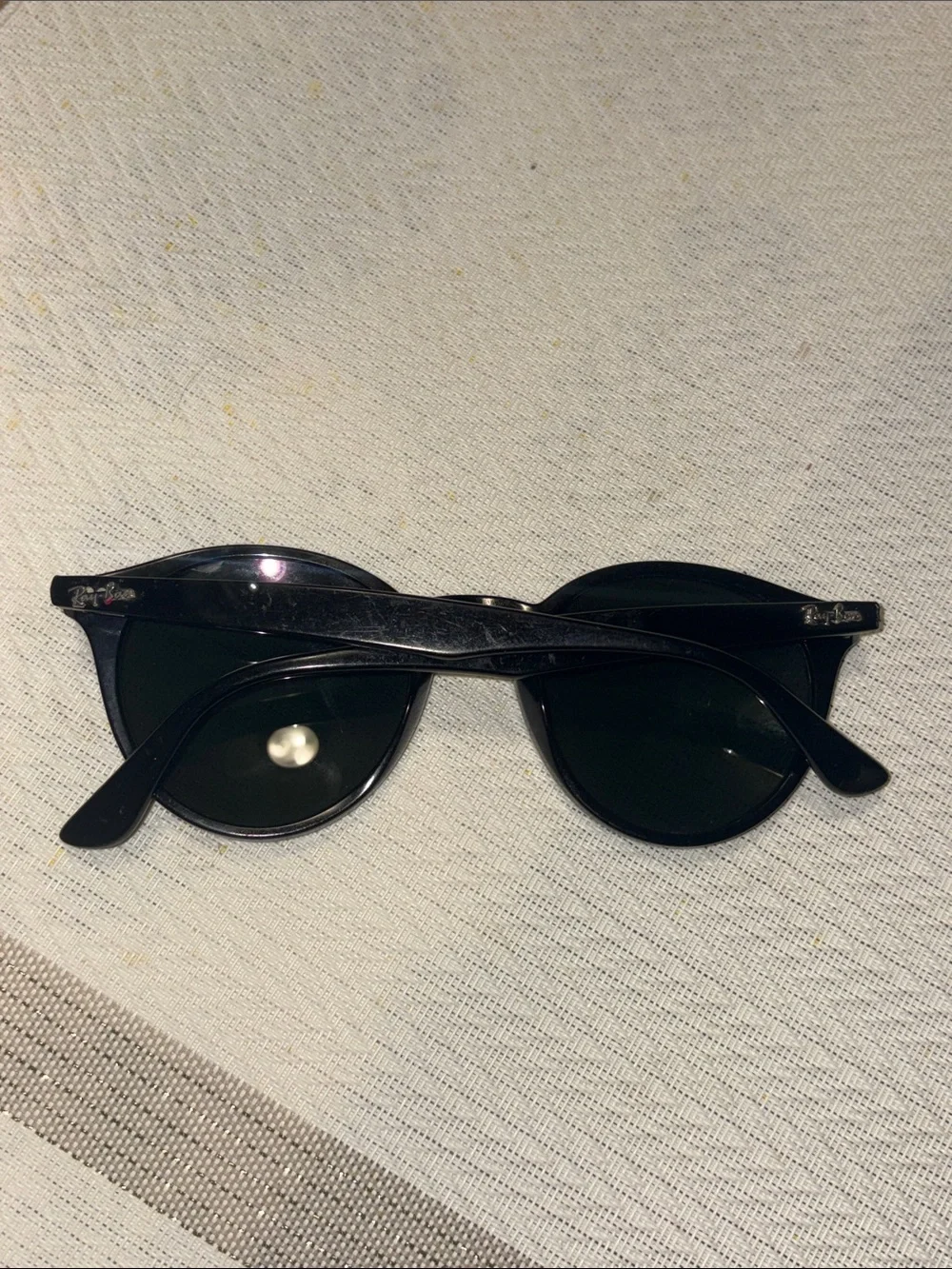 Ray-Ban Black Round Frame Sunglasses with Dark Lenses